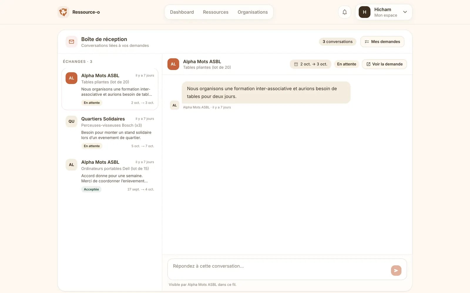 Boîte de réception avec une conversation liée à une demande